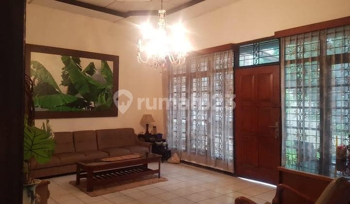 Rumah Lokasi Strategis di Mainroad Sriwijaya Bandung