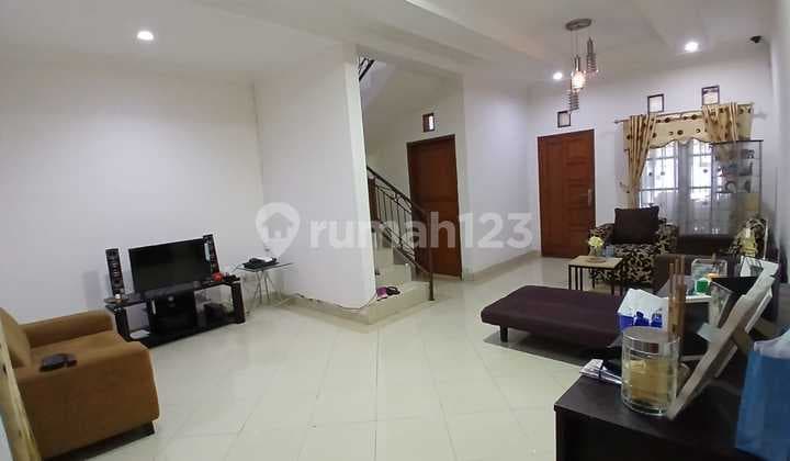 Dijual Rumah Plus Kostan Strategis Dekat ke Ciwastra & Margahayu Raya