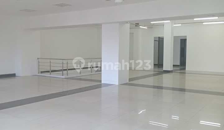 Disewakan Ruko Siap Pakai Lokasi Strategis di Mainroad Soekarno Hatta