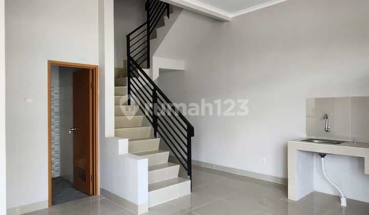 Rumah Baru Siap Pakai di Taman Kopo Ketapang Bandung