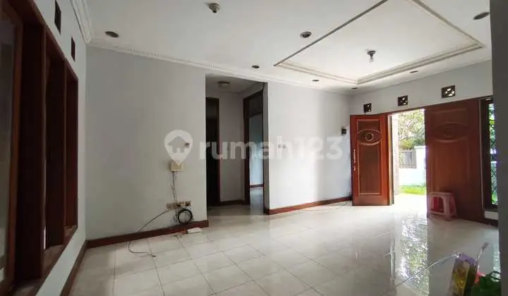 Rumah 2 Lantai Dalam Komplek Batununggal Bandung