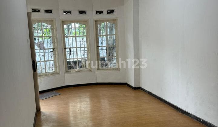Rumah Nyaman 2 Lantai di Sayap Buah Batu Bandung