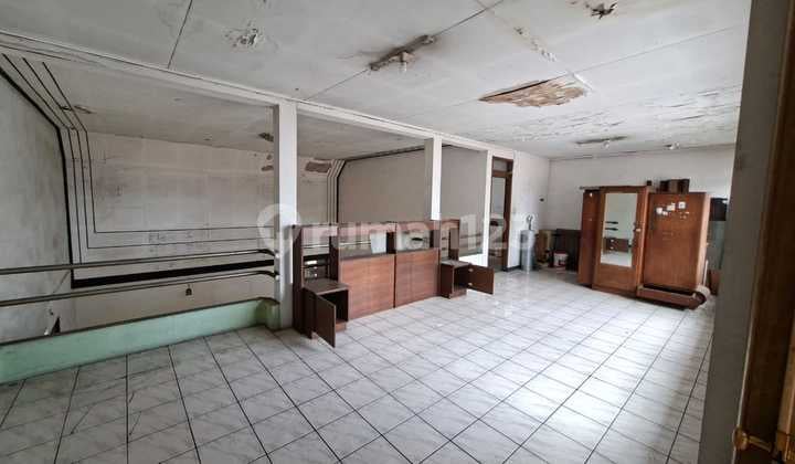 Disewakan Rumah Cocok untuk Usaha di Mainroad Sayap Buah Batu