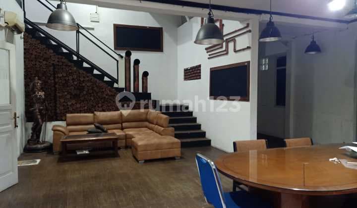 Dijual Tempat Usaha Di Jl Pelajar Pejuang 45