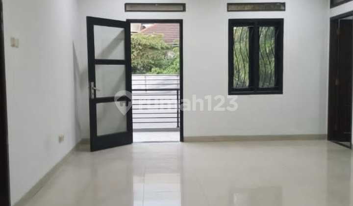 Dijual Rumah Siap Huni di Batununggal Indah Bandung