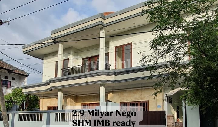 Rumah Posisi Hook Terawat 2 Menit ke Jalan Utama Gatot Subroto Tengah Bedahulu Jarak Ideal ke Sanur Renon Kerobokan dan Pusat Kota