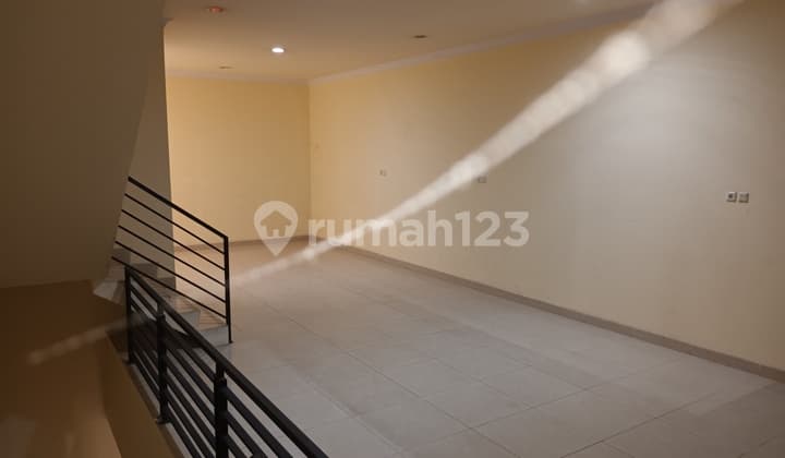 RUMAH BISA TINGGAL & USAHA ANGKE JAYA SIAP HUNI