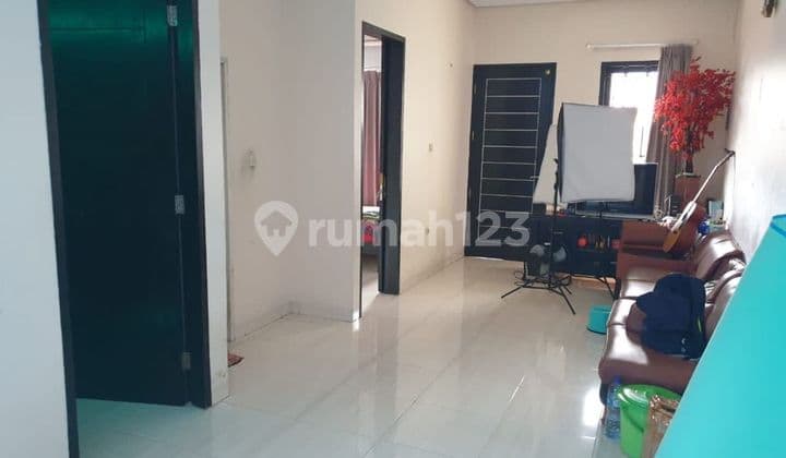 BEAUTIFUL HOUSE FOR NEWLYWEDS IN CITY PARK