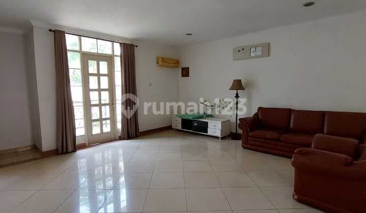 BEAUTIFUL FLAMBOYAN HOUSE BGM PIK 1