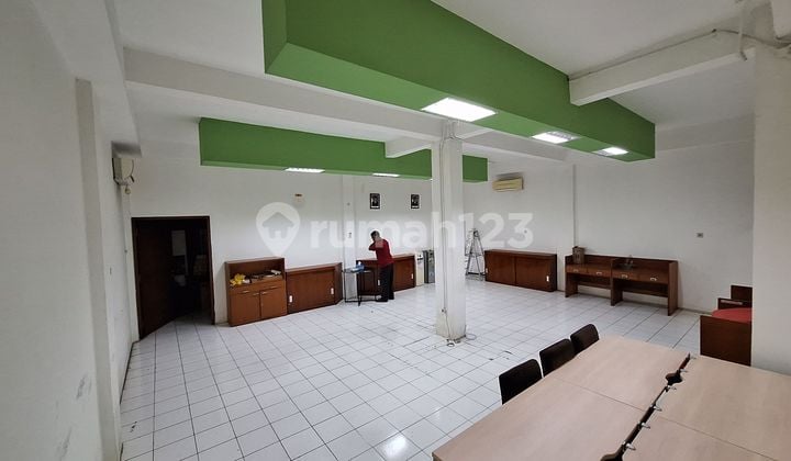 2 Ruko Serba Guna Roxy Trade Centre 233 Murmer