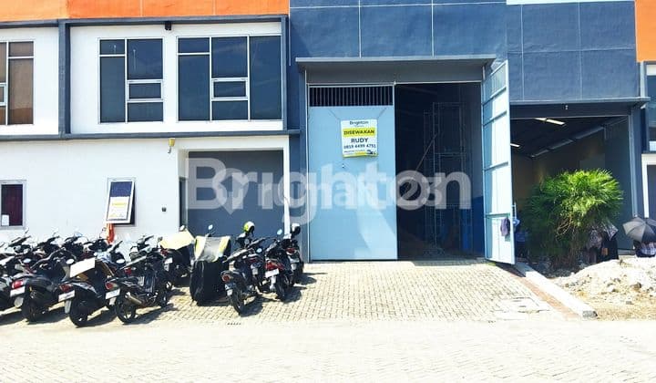 GUDANG POJOK AKSES KONTAINER DI GRESIK KOTA