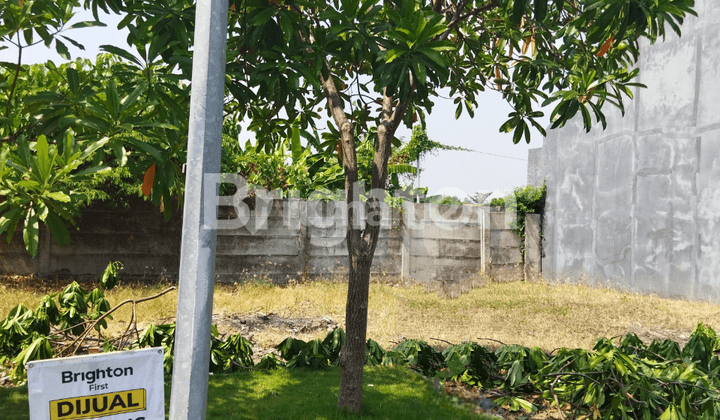 KAVLING DI BAYLEAF HADAP BARAT MENGANTI DEKAT SURABAYA