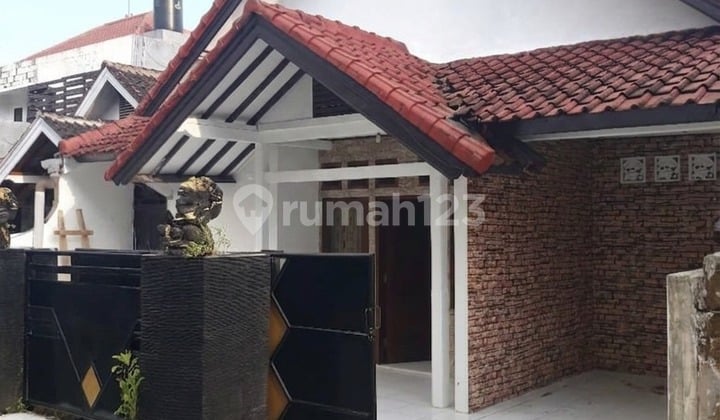 Fully Furnished House on Jl Raya Semer, Kerobokan, Bali Under 2M