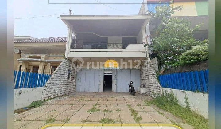 Ruang Usaha Komersil Strategis Dua Lantai Semarang Tengah