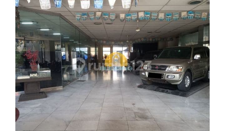 Disewakan Ruang Usaha Komersil Pinggir Jalan Raya Tengah Kota