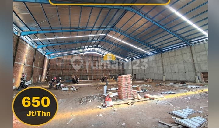 Gudang Bangunan Baru Kawasan Industri Candi Gatsu