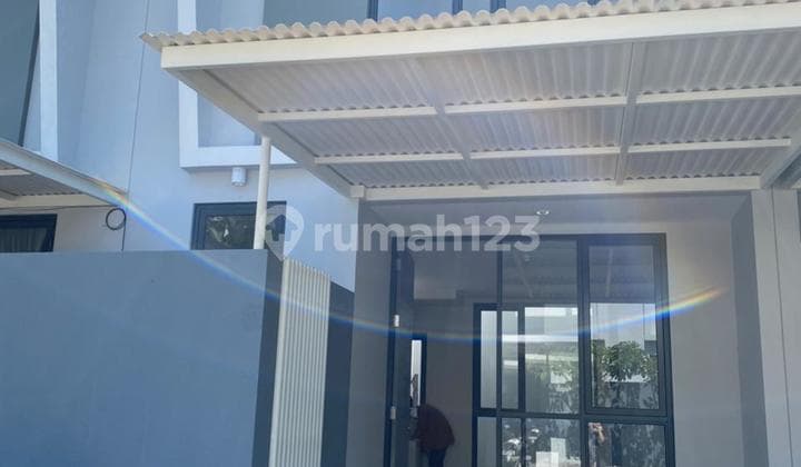 Jual Rumah Cantik 2 Lantai Royal Residence Serenade Surabaya Barat
