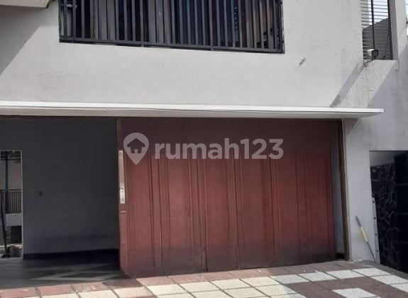 Rumah Mewah Ada Private Pool Di Kutisari Utara, Dekat Galaxy Mall, Dekat Panjang Jiwo, Dekat Tenggilis Mejoyo