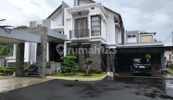 Dijual Rumah Luxury & Homy di Bintaro Sek.2, Kel. Rengas
