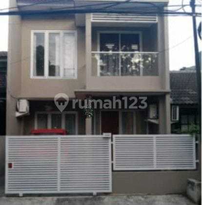 Rumah 2 Lantai Atap Sudah Baja Ringan Lantai Granit di Bintaro Sek 4, Sus +faisl