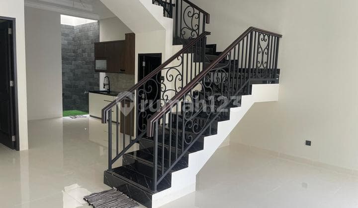 Rumah Baru Modern di Cempaka Putih