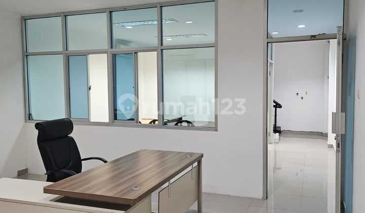 Dijual Ruko 3,5 Lantai di Kelapa Gading - Lokasi Usaha Strategis!