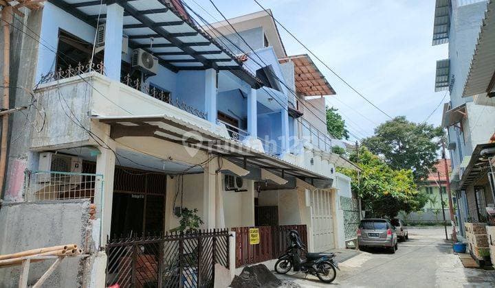 2-story boarding house next to Loyola High School Semarang