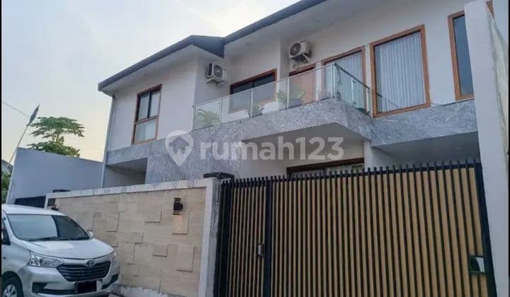 Rumah Bagus 2 Lantai di tembalang