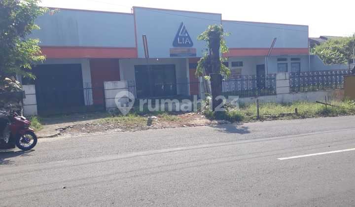 Disewakan Ruang Usaha Lokasi Strategis Banyumanik
