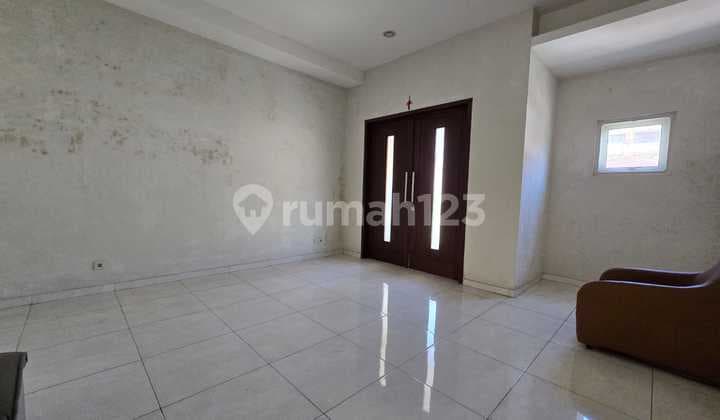 Disewakan Rumah 2 Lantai Bagus Murah Bukit Sari