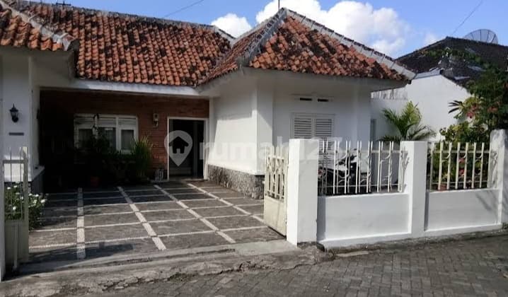 Central City House Near Malioboro Colonial Concept