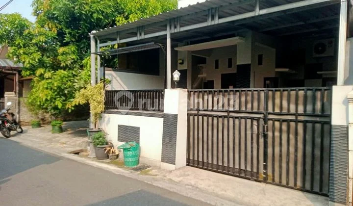 Well-Maintained House near Solo Toll Gate Well-Maintained House near Solo Toll Gate