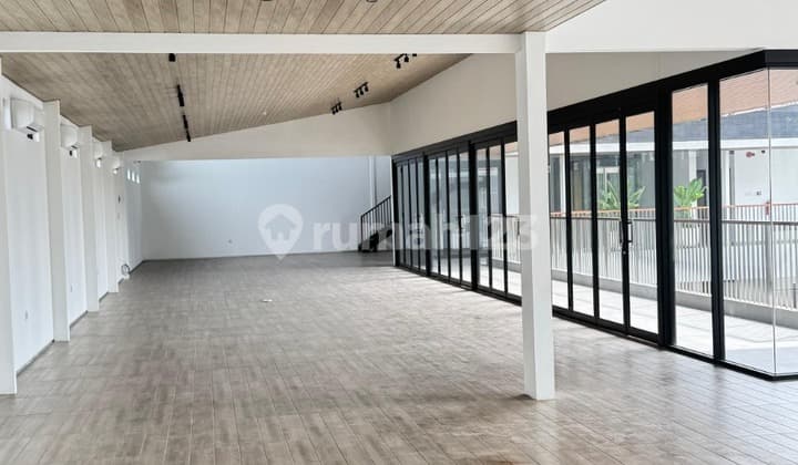 Business-Space, in Dago