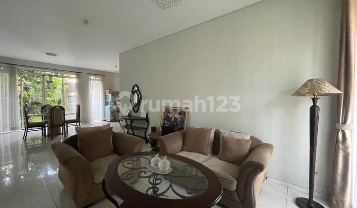 Rumah Bagus Sekali Di Kota Baru Parahyangan, Bandung