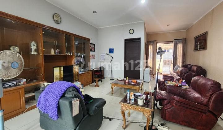 Rumah 2 Lantai Pondok Hijau