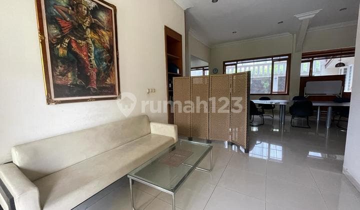 Rumah 2 Lantai Bagus Sayap Pasteur Jalan Besar