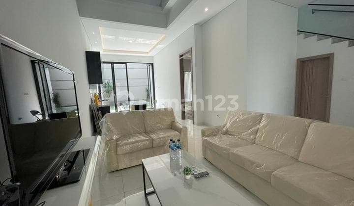 Rumah 2 Lantai Minimalis Lux Baru Setraduta