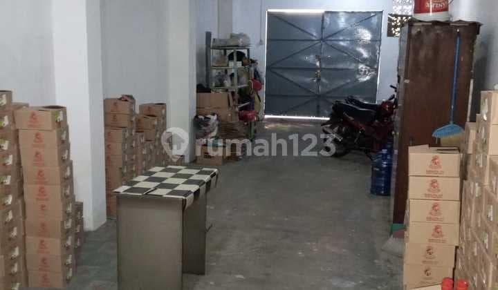 Ruko di Otista, Bandung