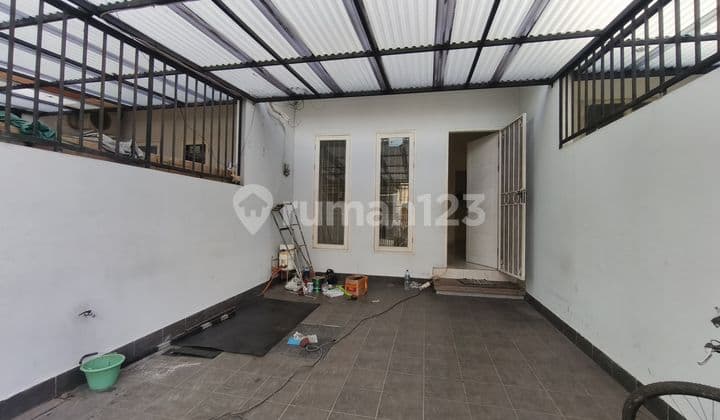 Rumah 3 Lantai Di Asia Baru, Duri Kepa, Jakarta Barat