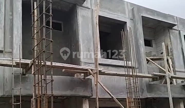 Rumah Indent 2 Lantai Di Utan Kayu, Jakarta Timur