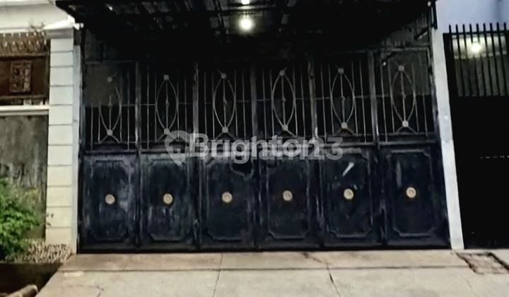 Rumah Jelambar 4 Lantai Semi Furnish dan Bebas Banjir