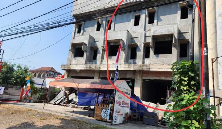 4-STORY SHOPHOUSE LOCATION LAWEYAN SURAKARTA SOLO