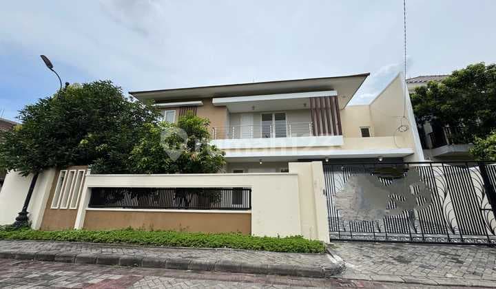House For Sale !! Rumah Lokasi Dian Istana