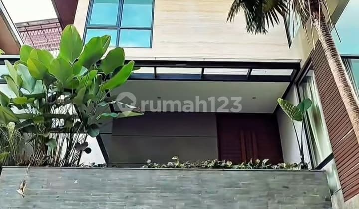 Rumah Gaharu Cipete Jaksel Dalam Townhouse Dekat ke MRT