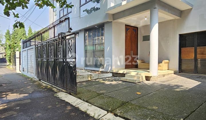 Rumah Cilandak Citos Minimalis Kokoh Siap Huni