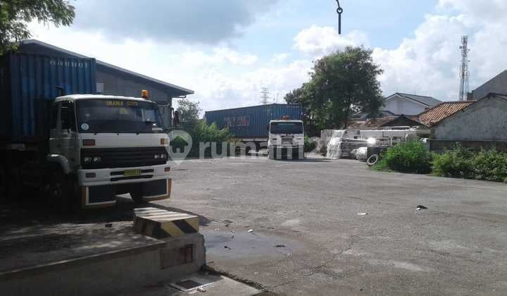 Cheap Land and Warehouse on the Main Road, 1HA Area in Cikarang, Land in Cikarang