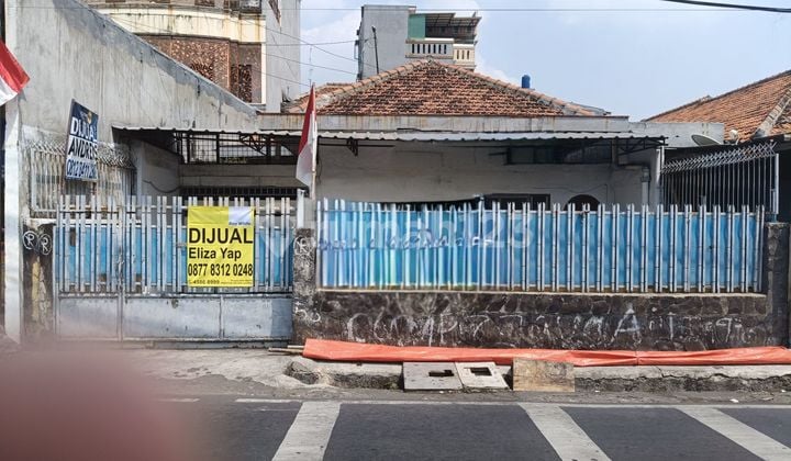 Rumah Tua Hitung Tanah Pinggir Jalan Bisa Untuk Komersil