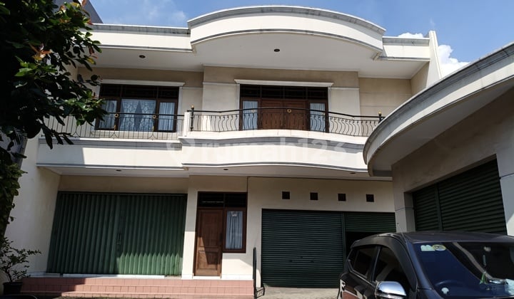 Dijual Rumah Pinggir Jalan Raya bisa Buat Usaha Komersil