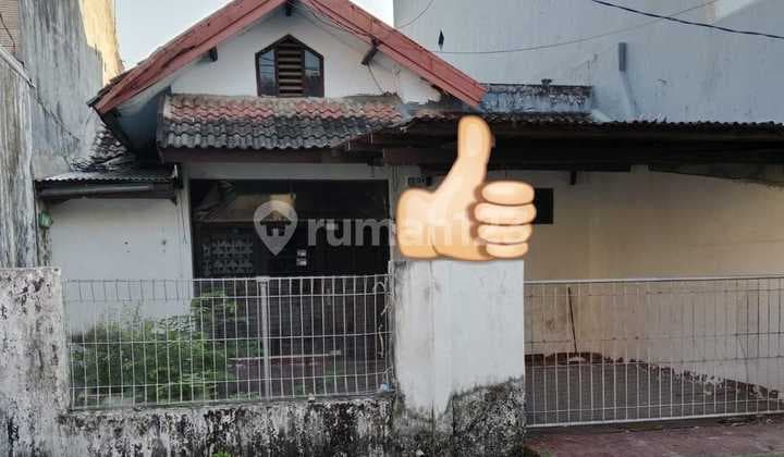 A Lovely Residence in the Heart of Makassar City with Many Facilities