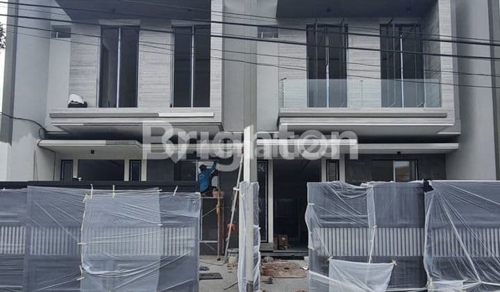 Rumah Baru 2 Lantai Dharmahusada Surabaya